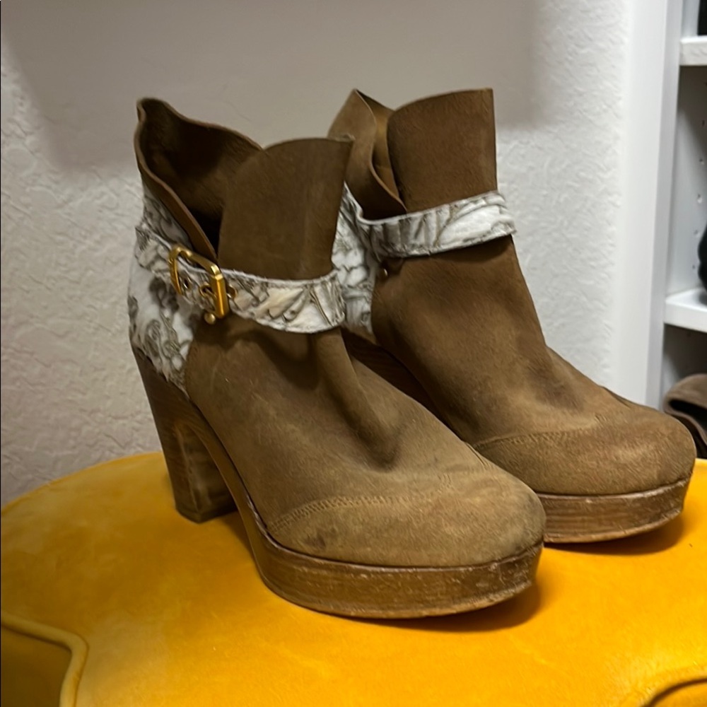 Strena Brown Suede Women's Ankle Boots